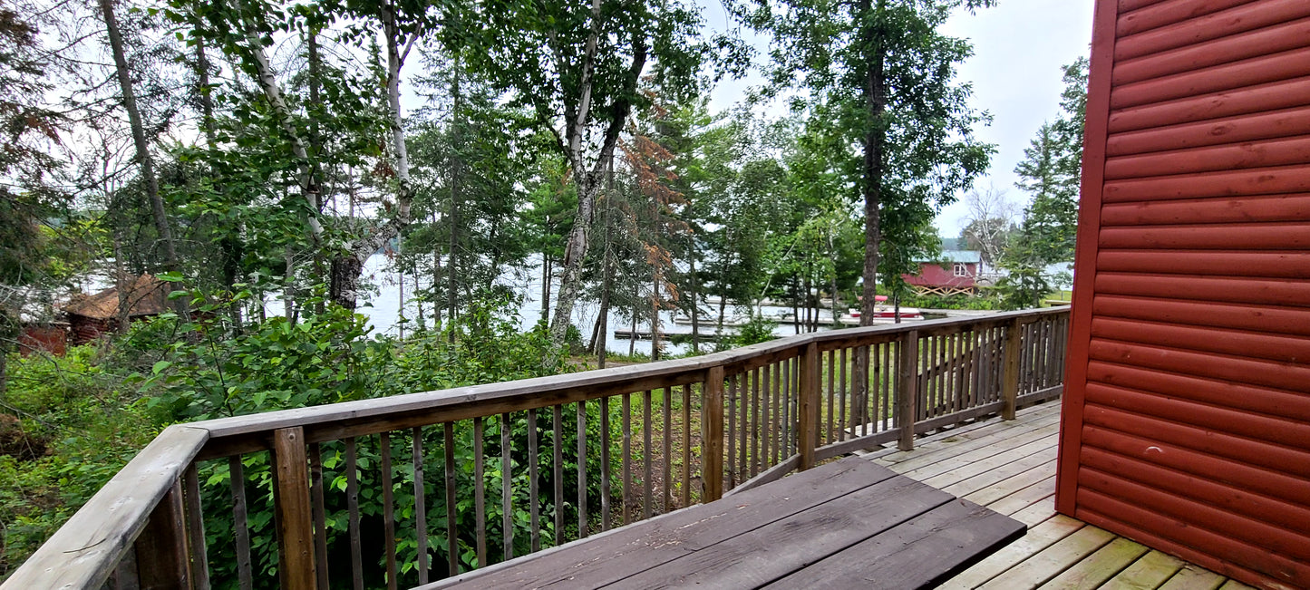 The Argyle. 3 Bedroom Island Cabin. Sleeps 10. Sioux Narrows.