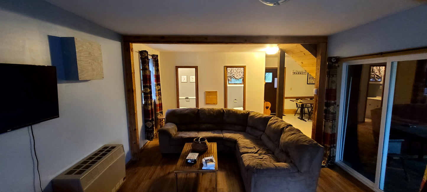 The Argyle. 3 Bedroom Island Cabin. Sleeps 10. Sioux Narrows.