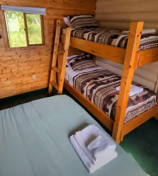 Cabin - Corporate Incentive 1 BR / 3 Bed (4 nights)