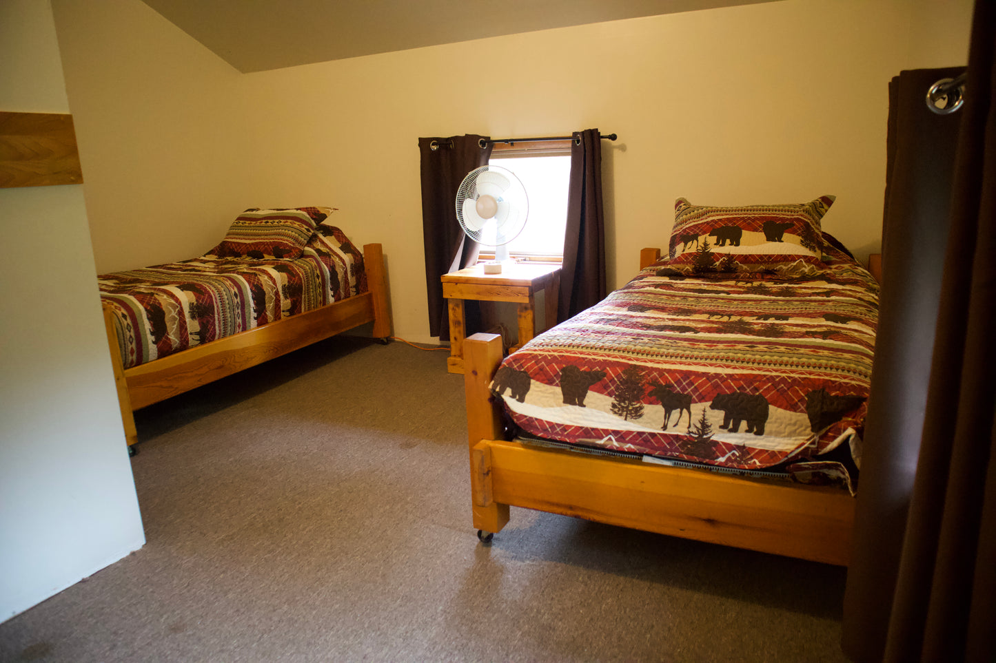 Cabin - Corporate Incentive 3 BR / 9 Bed (4 nights)