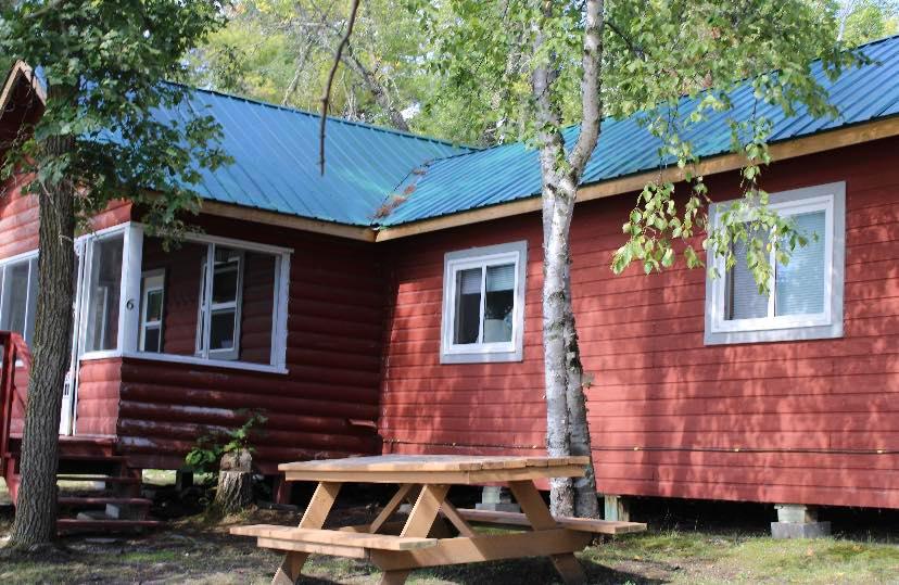 The Lammermuir. 2 Bedroom Island Cabin. Sleeps 6. Sioux Narrows.