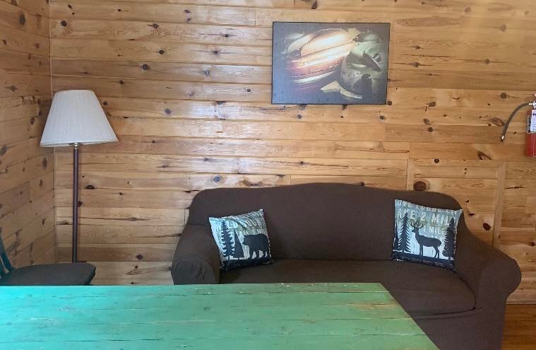 The Lammermuir. 2 Bedroom Island Cabin. Sleeps 6. Sioux Narrows.