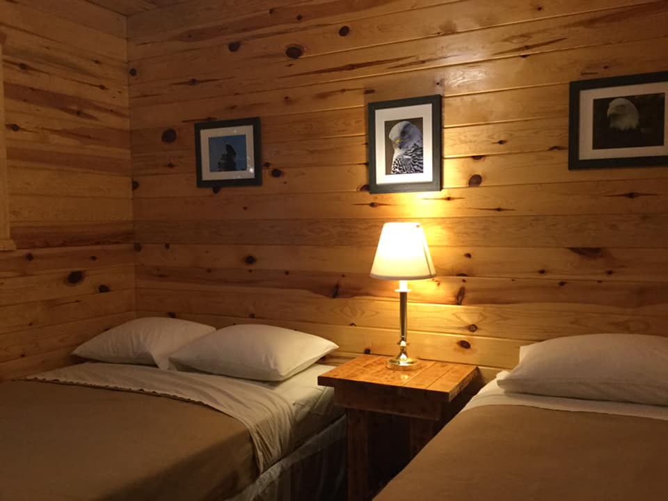 The Swallow. 3 Bedroom Island Cabin. Sleeps 8. Sioux Narrows.