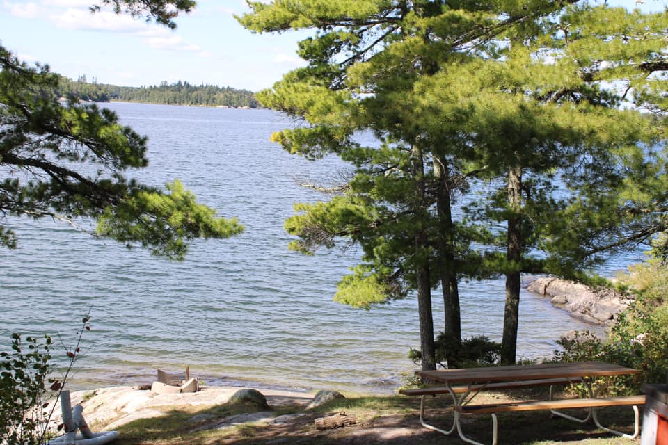 The Swallow. 3 Bedroom Island Cabin. Sleeps 8. Sioux Narrows.