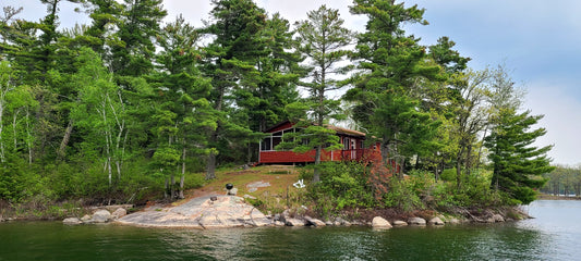 The Swallow. 3 Bedroom Island Cabin. Sleeps 8. Sioux Narrows.