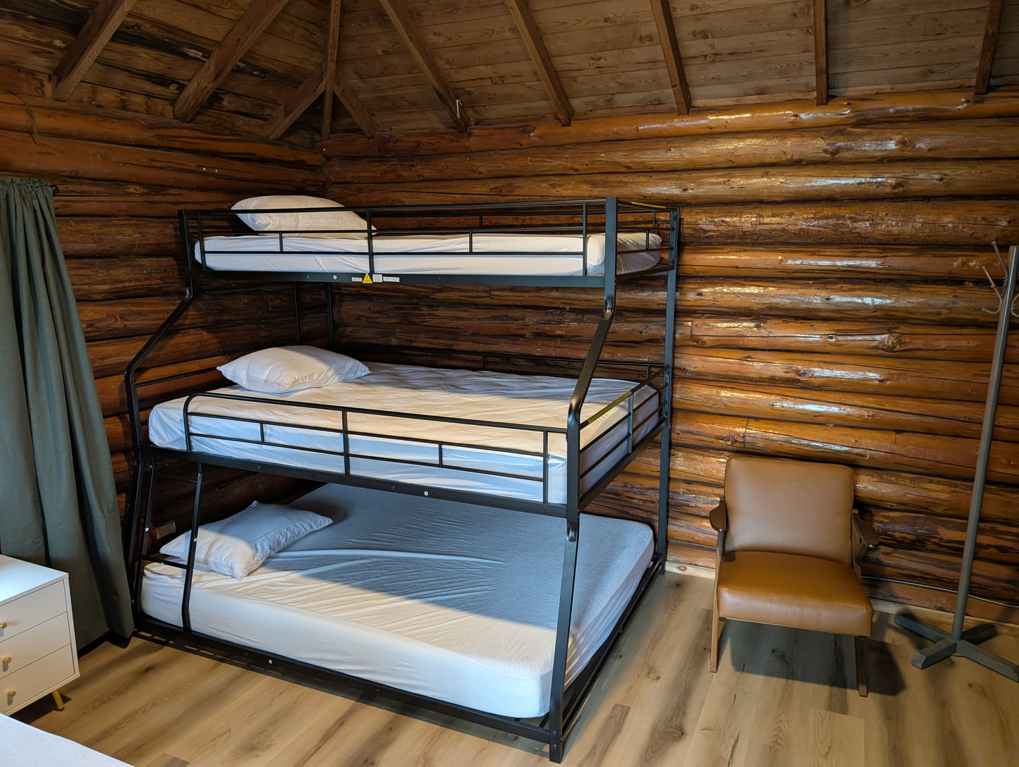 Cabin #9 - 1 Bedroom - Sat May 16 to Sat May 23, 2026