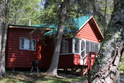 The Terra Nova - 1 Bedroom Sleeps 4 - Sioux Narrows - Clipper Bay Camp on Calvert Island